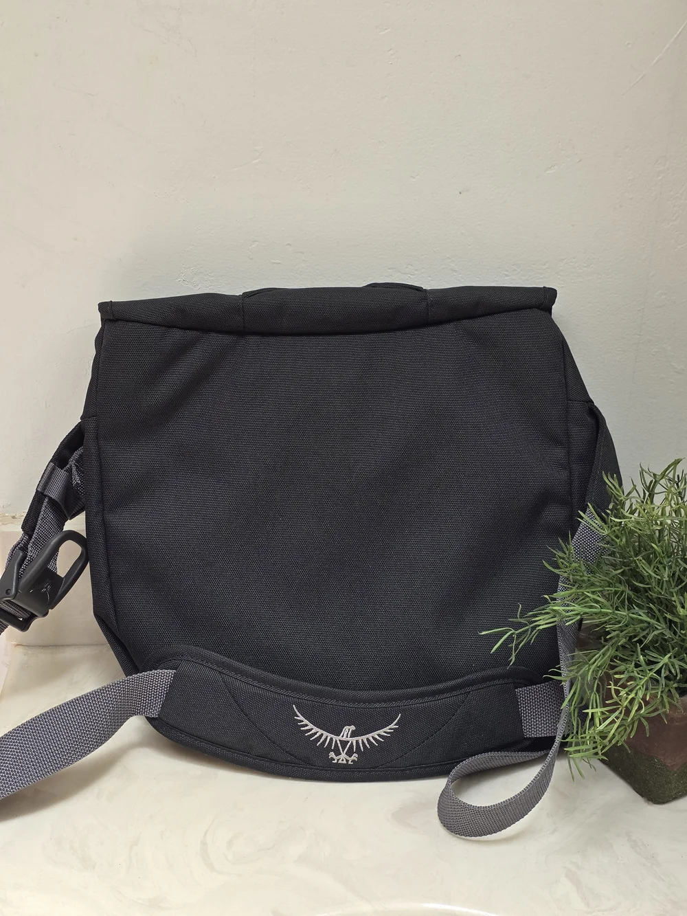 Oprey Backwoods Black Messenger Crossbody Hiking Mini Flap SMU Bag